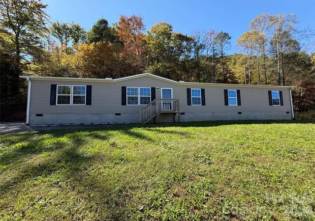 Photo 1 of Single family home for sale at 574 Hodges Crk Dr, Old Fort, NC 28762 | MLS# 4437027 | Listing updated on 2026-10-29