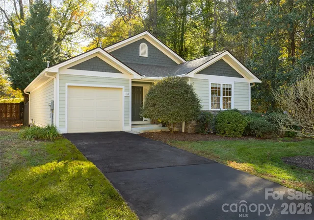Photo 1 of Single family home for sale at 190 Fairway View Dr, Etowah, NC 28729 | MLS# 4437029 | Listing updated on 2026-10-29