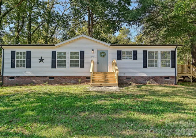Single family home for sale at 1711 Trexlar Ave, Gastonia, NC 28052 | MLS# 4437037 | Listing updated on 2026-10-27