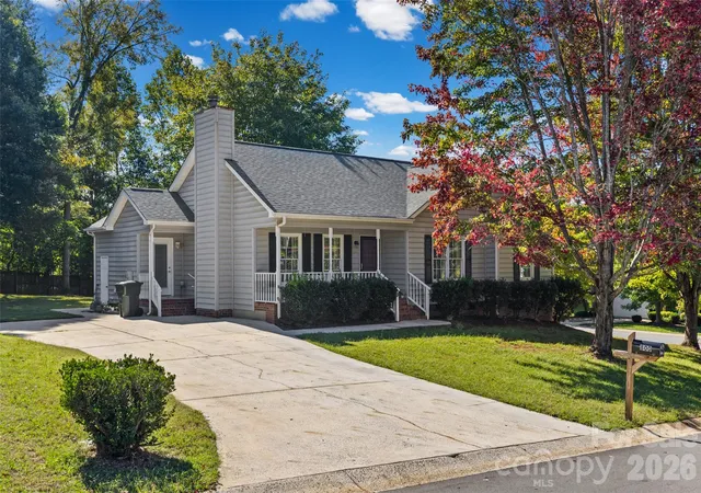 Single family home for sale at 800 Thistledown Dr, Rock Hill, SC 29730 | MLS# 4437042