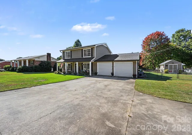 Photo 4 of Single family home for sale at 1945 Hickory Tree Rd, Winston Salem, NC 27127 | MLS# 4437058 | Listing updated on 2026-10-29