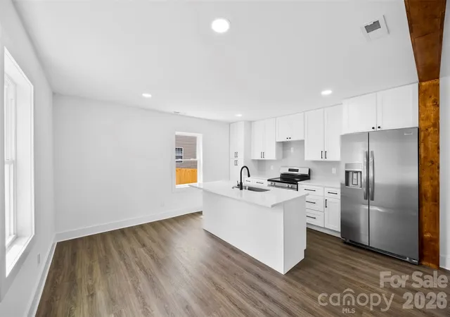 Photo 4 of Single family home for sale at 2942 Reid Ave, Charlotte, NC 28208 | MLS# 4437077 | Listing updated on 2026-10-28
