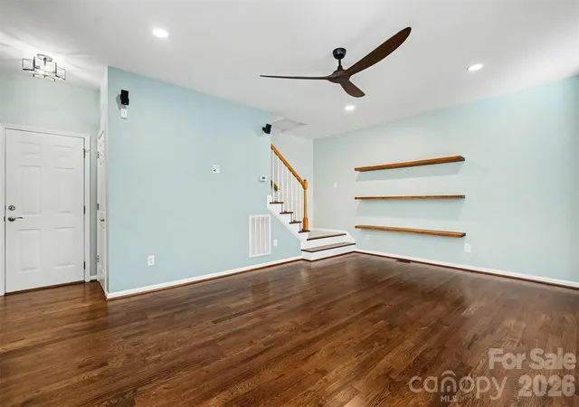 Photo 2 of Single family home for sale at 4104 Bamborough Dr, Fort Mill, SC 29715 | MLS# 4437078 | Listing updated on 2026-10-24