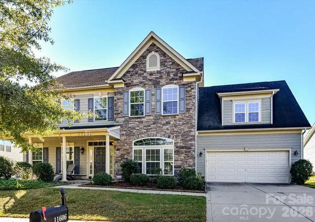 Photo 1 of Single family home for sale at 11606 Warfield Ave, Huntersville, NC 28078 | MLS# 4437084 | Listing updated on 2026-10-28