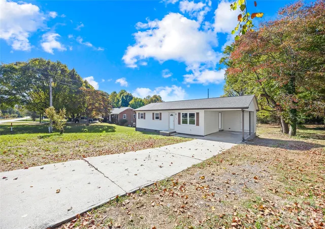Single family home for sale at 158 Bell Farm Rd, Statesville, NC 28625 | MLS# 4437088