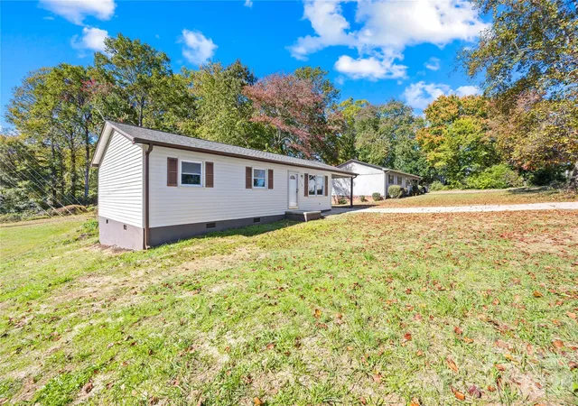 Photo 1 of Single family home for sale at 158 Bell Farm Rd, Statesville, NC 28625 | MLS# 4437088 | Listing updated on 2026-10-30