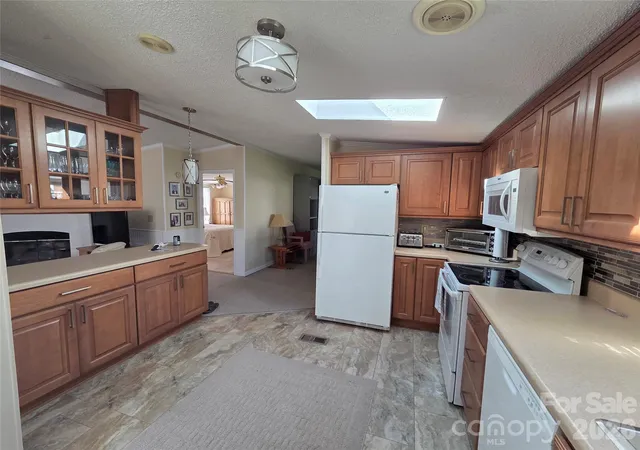 Photo 4 of Single family home for sale at 205 Misty Ln, Hendersonville, NC 28739 | MLS# 4437102 | Listing updated on 2026-10-27