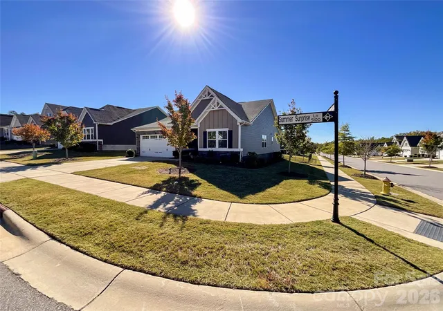 Photo 1 of Single family home for sale at 5091 Summer Surprise Ln, Charlotte, NC 28215 | MLS# 4437130 | Listing updated on 2026-10-28