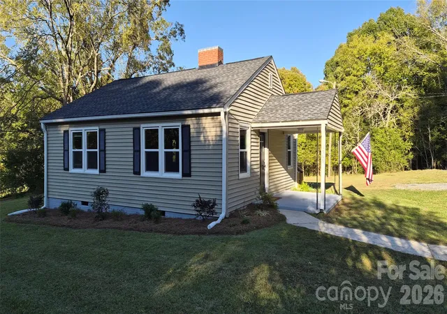 Photo 1 of Single family home for sale at 1569 Converse St, Lancaster, SC 29720 | MLS# 4437147 | Listing updated on 2026-10-25
