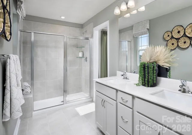 Photo 3 of Townhouse for sale at 6117 Mallow Xing Ln, Charlotte, NC 28213 | MLS# 4437160 | Listing updated on 2026-10-28