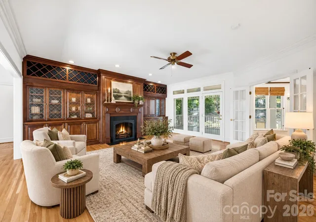 Photo 3 of Single family home for sale at 6502 Carriage Ln, Waxhaw, NC 28173 | MLS# 4437175 | Listing updated on 2026-10-30