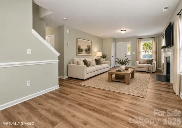 Photo 3 of Single family home for sale at 6014 Brookfield Pointe Dr, Charlotte, NC 28216 | MLS# 4437180 | Listing updated on 2026-10-23