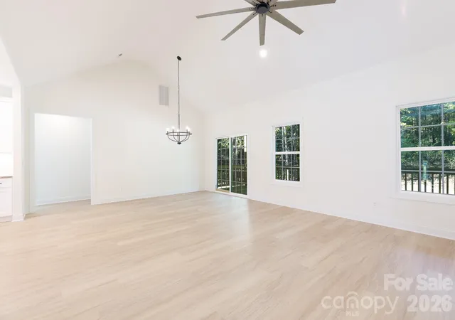Photo 3 of Single family home for sale at 2030 Hunters Crk Ln, Rock Hill, SC 29732 | MLS# 4437188 | Listing updated on 2026-10-23