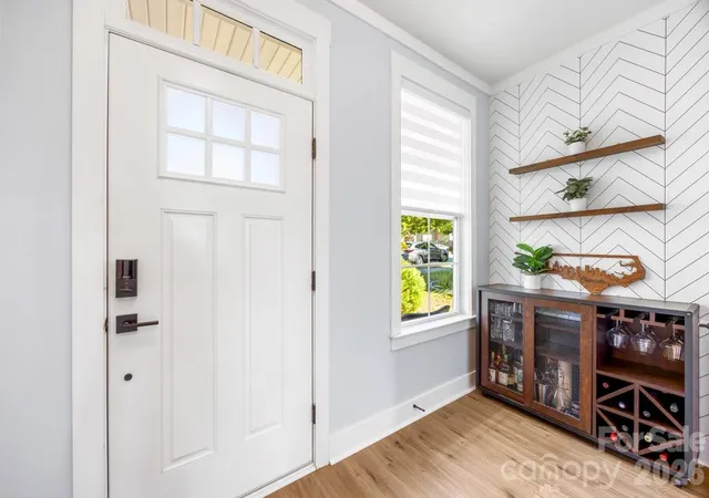 Photo 3 of Single family home for sale at 2422 Woodward Ave, Charlotte, NC 28206 | MLS# 4437192 | Listing updated on 2026-10-27