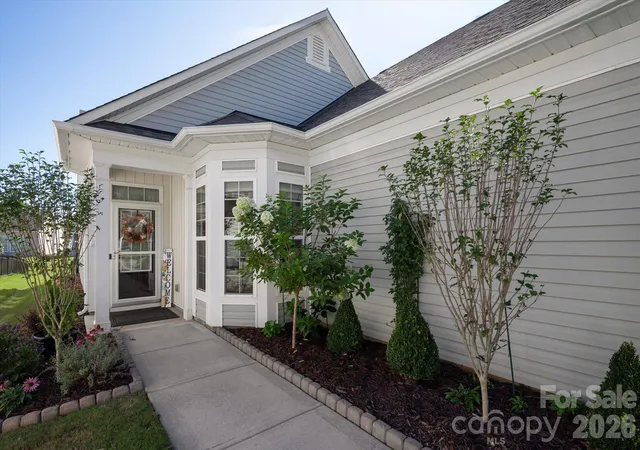 Photo 1 of Single family home for sale at 23121 Whimbrel Cir, Fort Mill, SC 29707 | MLS# 4437199 | Listing updated on 2026-10-28