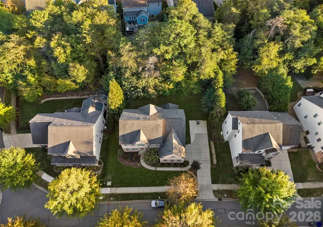 Photo 2 of Single family home for sale at 10722 Drake Hl Dr, Huntersville, NC 28078 | MLS# 4437228 | Listing updated on 2026-10-29