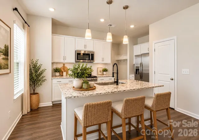 Photo 4 of Townhouse for sale at 4714 Lakeview Rd, Charlotte, NC 28216 | MLS# 4437242 | Listing updated on 2026-10-28