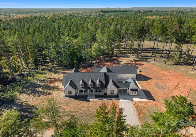 Photo 2 of Single family home for sale at 2137 Overbrook Way, Kershaw, SC 29067 | MLS# 4437244 | Listing updated on 2026-10-28