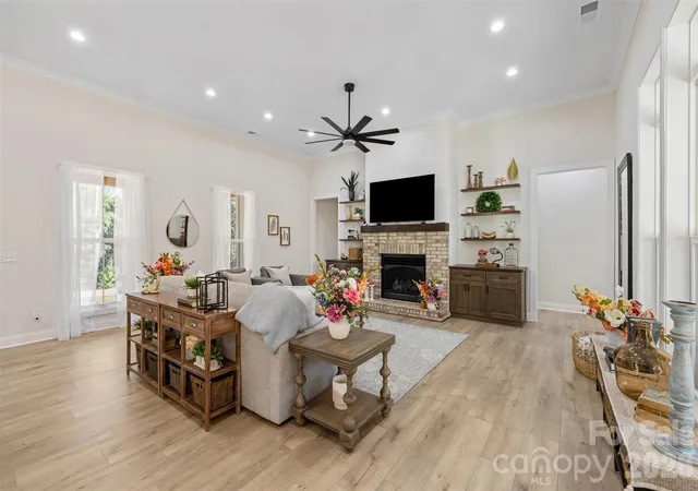Photo 4 of Single family home for sale at 2137 Overbrook Way, Kershaw, SC 29067 | MLS# 4437244 | Listing updated on 2026-10-28