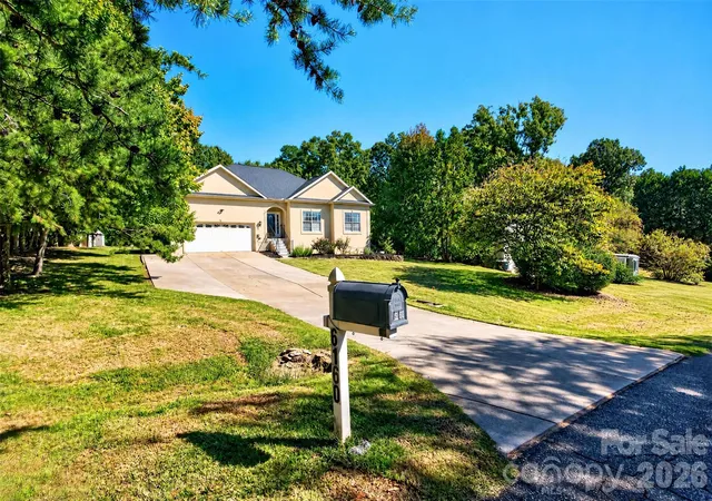 Photo 2 of Single family home for sale at 6160 Neptune Dr, Denver, NC 28037 | MLS# 4437250 | Listing updated on 2026-10-24