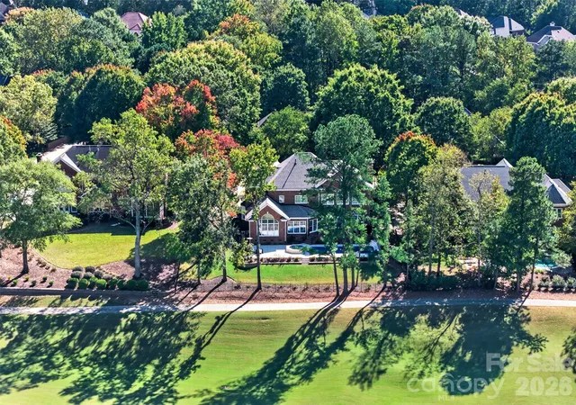 Photo 2 of Single family home for sale at 10520 Old Wayside Rd, Charlotte, NC 28277 | MLS# 4437260 | Listing updated on 2026-10-27