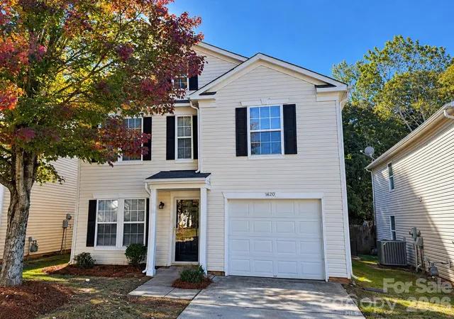 Single family home for sale at 1620 Lynford Dr, Charlotte, NC 28215 | MLS# 4437273