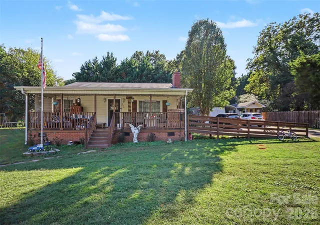 Photo 1 of Single family home for sale at 206 Ferstl Ave, Belmont, NC 28012 | MLS# 4437282 | Listing updated on 2026-10-29