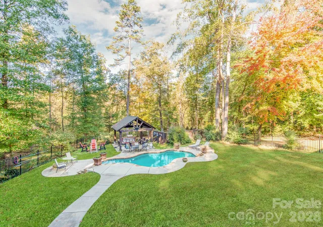 Photo 4 of Single family home for sale at 184 Foxglove Dr, Statesville, NC 28625 | MLS# 4437293 | Listing updated on 2026-10-30