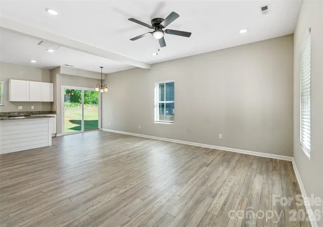 Photo 4 of Single family home for sale at 1648 Main St W, Rock Hill, SC 29732 | MLS# 4437306 | Listing updated on 2026-10-26