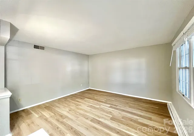Photo 2 of Townhouse for sale at 8234 Knights Brg Rd, Charlotte, NC 28210 | MLS# 4437320 | Listing updated on 2026-10-29