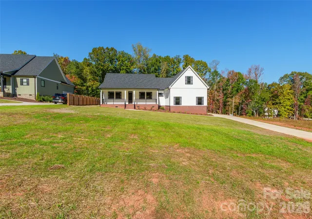 Single family home for sale at 2208 University Dr, Lancaster, SC 29720 | MLS# 4437327