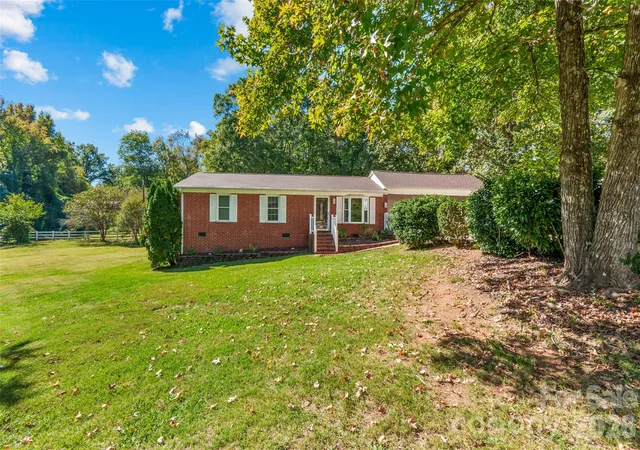 Single family home for sale at 3275 Bratton Dr, Rock Hill, SC 29732 | MLS# 4437328