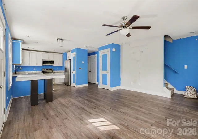Photo 3 of Single family home for sale at 606 W Border St, Dallas, NC 28034 | MLS# 4437335 | Listing updated on 2026-10-27