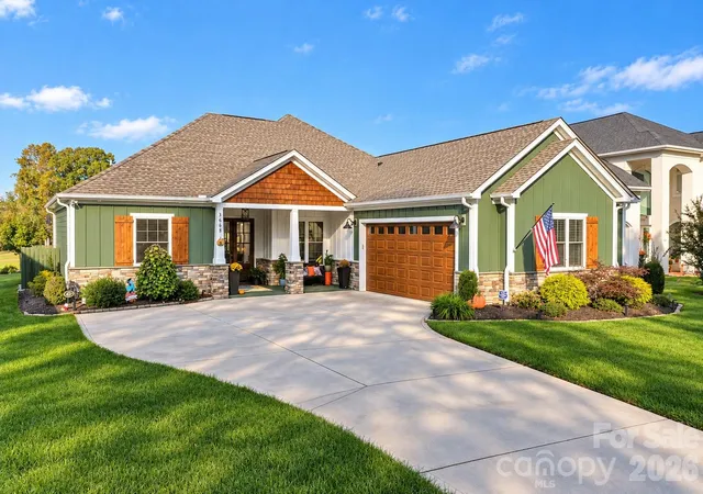 Photo 2 of Single family home for sale at 3668 Rock Brg Dr NE, Conover, NC 28613 | MLS# 4437339 | Listing updated on 2026-10-26