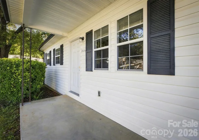Photo 3 of Single family home for sale at 2476 Watts St, Morganton, NC 28655 | MLS# 4437342 | Listing updated on 2026-10-24