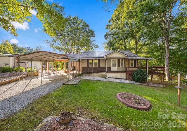 Photo 1 of Single family home for sale at 2438 Watts St, Morganton, NC 28655 | MLS# 4437350 | Listing updated on 2026-10-28