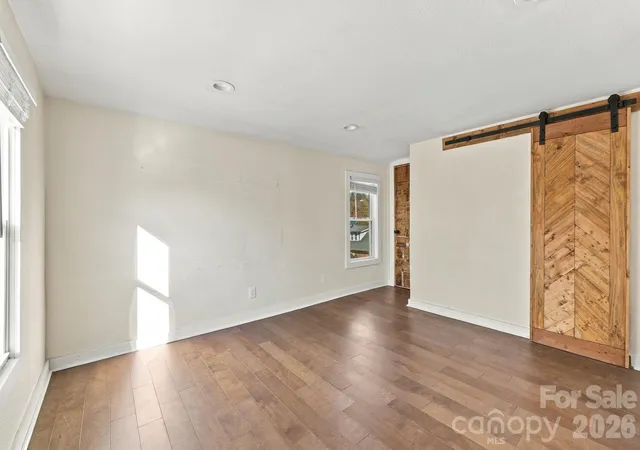 Photo 2 of Single family home for sale at 938 N Main St, Canton, NC 28716 | MLS# 4437360 | Listing updated on 2026-10-29