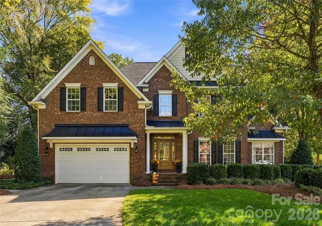 Single family home for sale at 208 Pear Tree Ct, Fort Mill, SC 29715 | MLS# 4437379