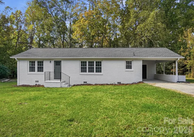 Single family home for sale at 1580 Pinewood Ave, Lancaster, SC 29720 | MLS# 4437391