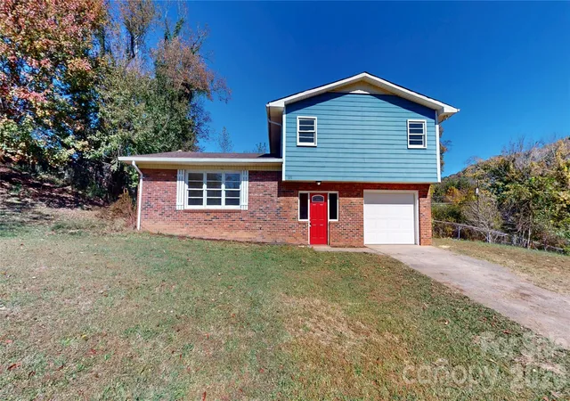 Photo 1 of Single family home for sale at 101 Bond St, Marion, NC 28752 | MLS# 4437393 | Listing updated on 2026-10-29