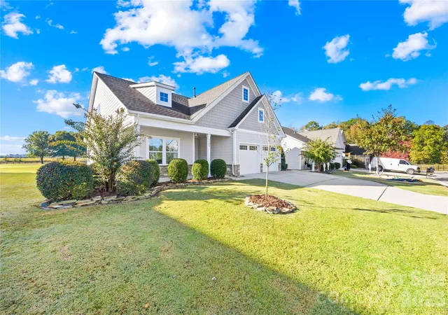 Photo 3 of Single family home for sale at 5124 Sand Trap Ct, Monroe, NC 28112 | MLS# 4437438 | Listing updated on 2026-10-30