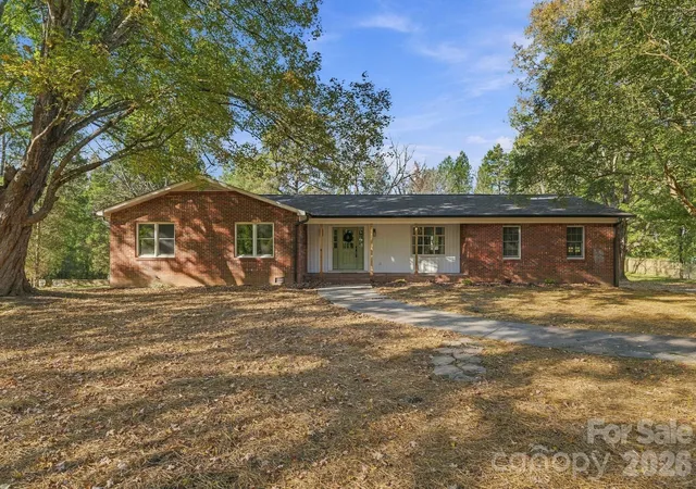 Photo 1 of Single family home for sale at 1290 Airport Rd, Salisbury, NC 28147 | MLS# 4437443 | Listing updated on 2026-10-27