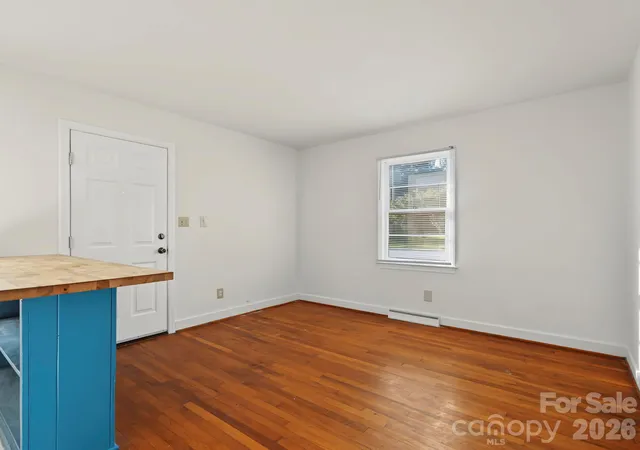 Photo 2 of House for sale at 2500 Shamrock Dr, Charlotte, NC 28205 | MLS# 4437450 | Listing updated on 2026-10-30