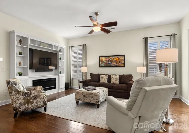 Photo 4 of Single family home for sale at 488 Flt Rock Dr, Denver, NC 28037 | MLS# 4437456 | Listing updated on 2026-10-28