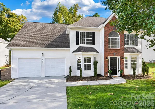 Single family home for sale at 5102 Eagle Crk Dr, Charlotte, NC 28269 | MLS# 4437464
