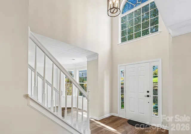 Photo 3 of Single family home for sale at 5102 Eagle Crk Dr, Charlotte, NC 28269 | MLS# 4437464 | Listing updated on 2026-10-30