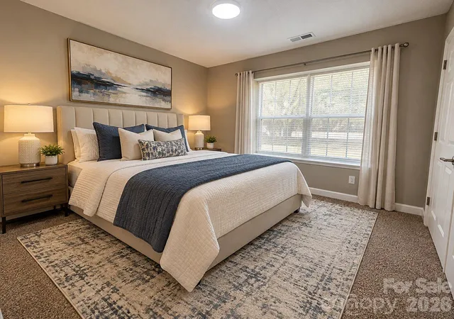 Photo 4 of Sale Pending at 537 Kingville Dr, Charlotte, NC 28213 | MLS# 4437465 | Listing updated on 2026-10-25