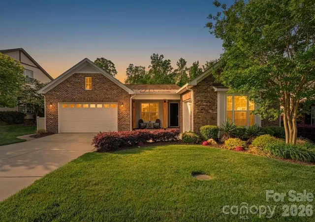Photo 1 of Single family home for sale at 432 Granite Lake Ct, Denver, NC 28037 | MLS# 4437472 | Listing updated on 2026-10-28