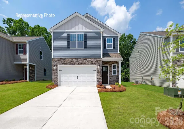Photo 1 of Single family home for sale at 2840 Frances View Ln, Lincolnton, NC 28092 | MLS# 4437488 | Listing updated on 2026-10-24