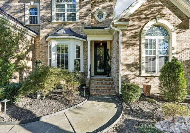 Photo 3 of Single family home for sale at 1679 Sanridge Wind Ln, Charlotte, NC 28262 | MLS# 4437498 | Listing updated on 2026-10-29